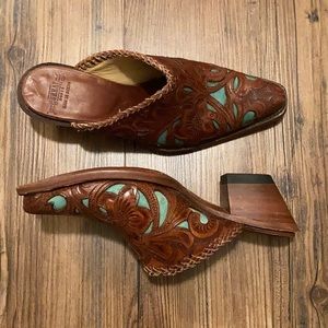 Corral Mules